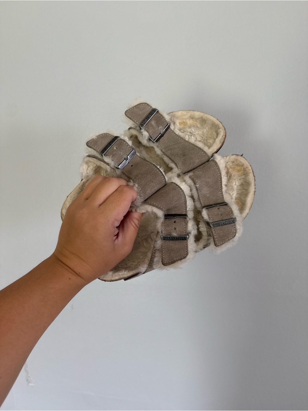 Birkenstock Womens Arizona Shearling Suede Leather Fleece Lined Sandals, 37 6.5
